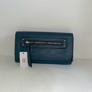 Naturalizer Layla denim blue wallet
